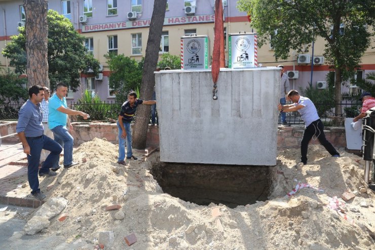 Burhaniye’de çöp konteynerleri yer altına indi