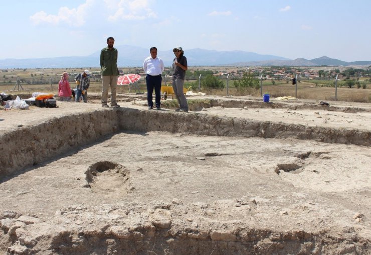 Denizli’deki kazı çalışmalarında 8 bin 600 yıllık bulgular elde edildi