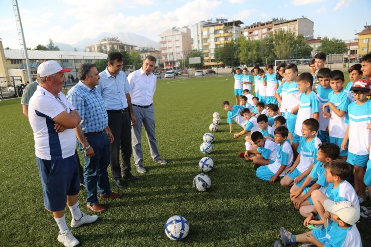 Başkan Cabbar’dan yaz kurslarına ziyaret