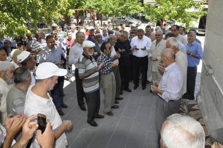 Gürün’de hacı adayları kutsal topraklara uğurlandı