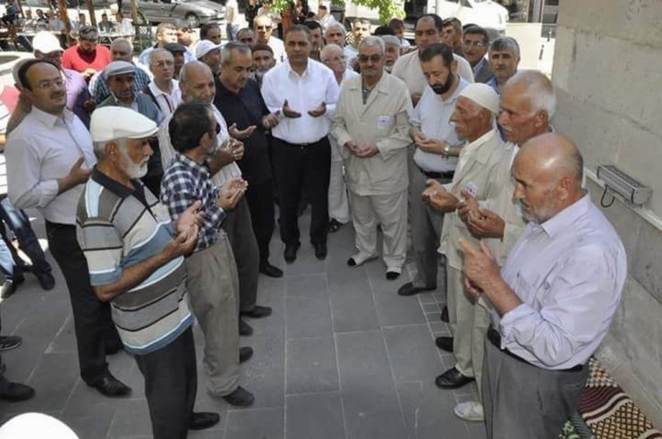 Gürün’de hacı adayları kutsal topraklara uğurlandı