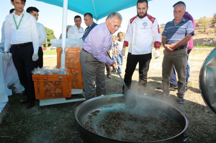 Halk pikniğinde Anadolu Kültür Mozaiği’nin zenginliği sergilendi