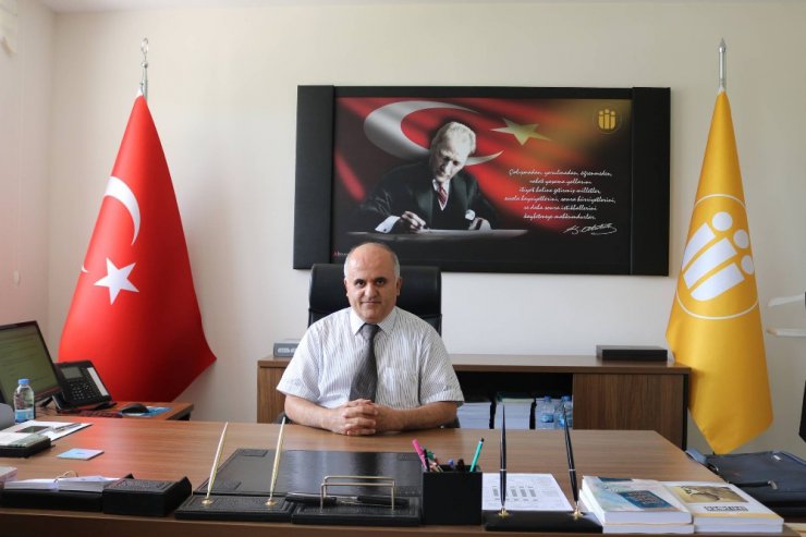 İnönü Üniversitesi Sosyal Bilimler Enstitüsü Müdürü Prof. Dr. Mehmet Kubat: