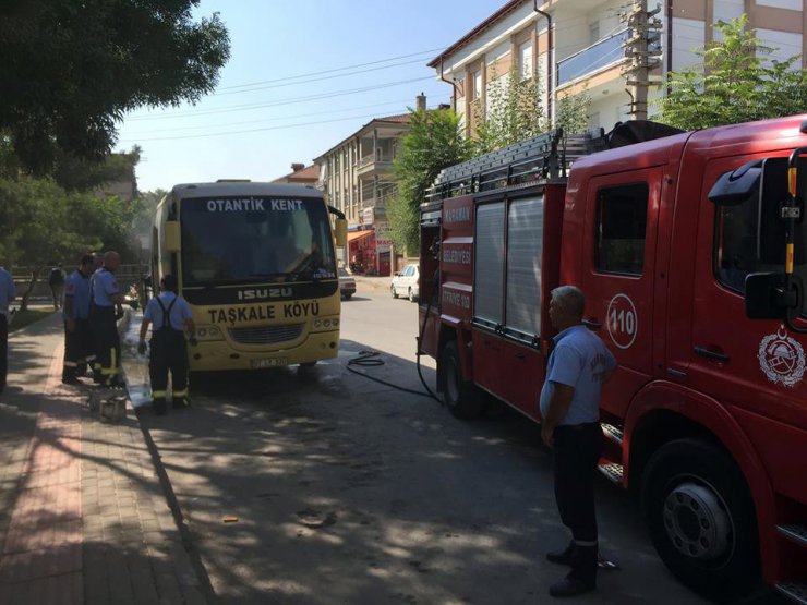 Karaman’da midibüste yangın paniği