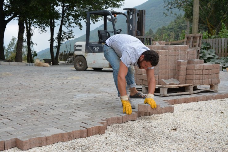 Kartepe’de üst yapı çalışmaları sürüyor