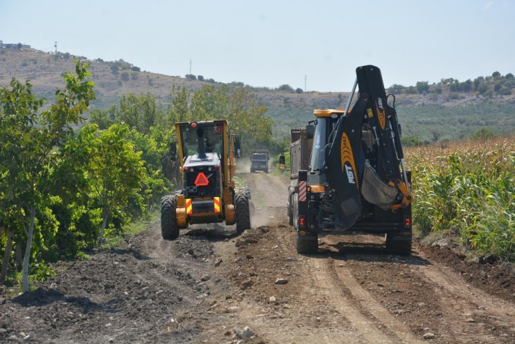 Şehzadeler’de ova yollarında hummalı çalışma