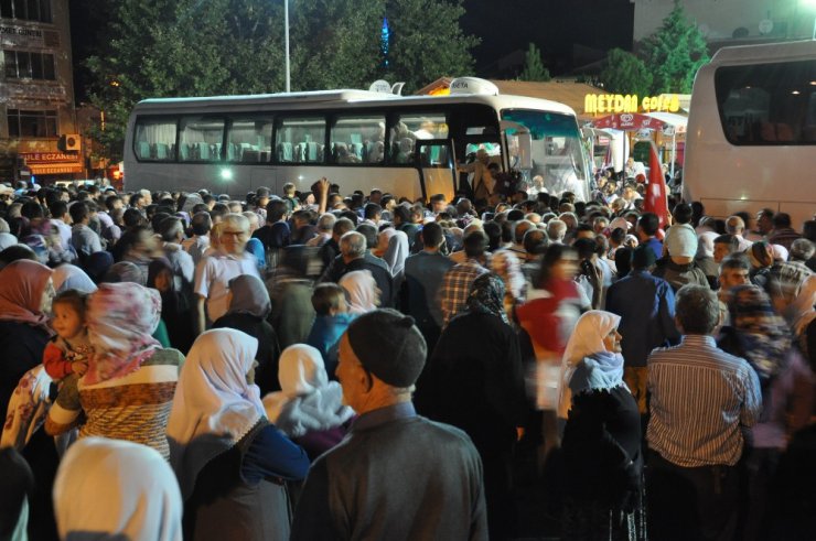 Simav’ın hacı adayları kutsal topraklara uğurlandı