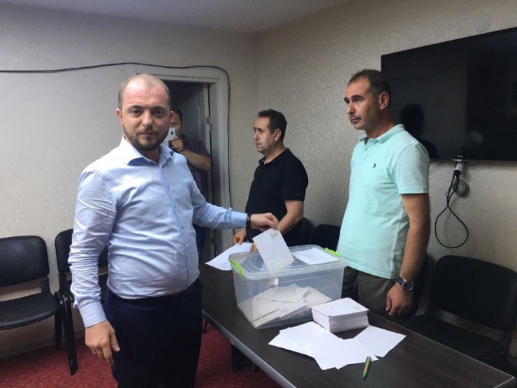 AK Parti Bilecik teşkilatı sandık başına gitti