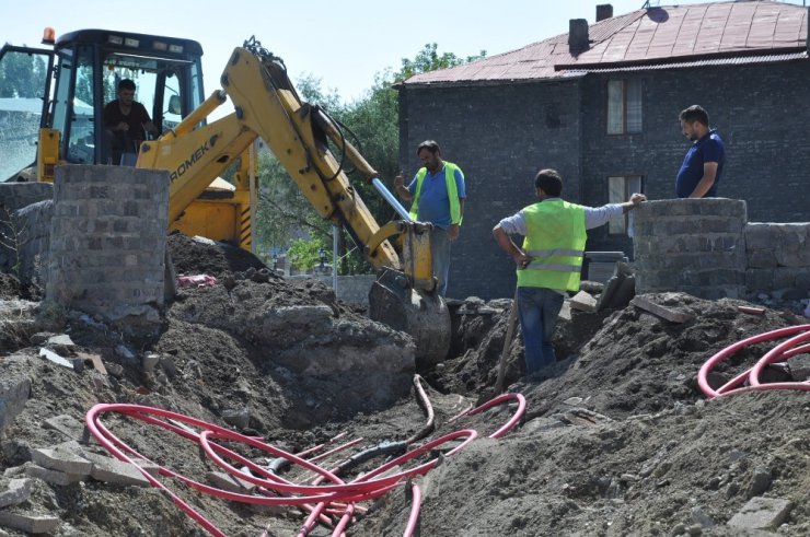 ARAS elektrik enerji kablolarını yer altına alıyor