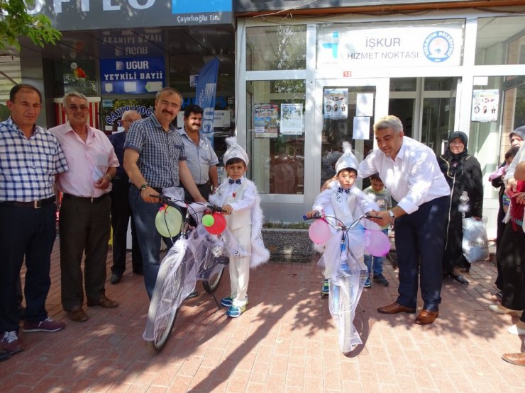 Hisarcık Belediyesinden sünnet çocuklarına bisiklet