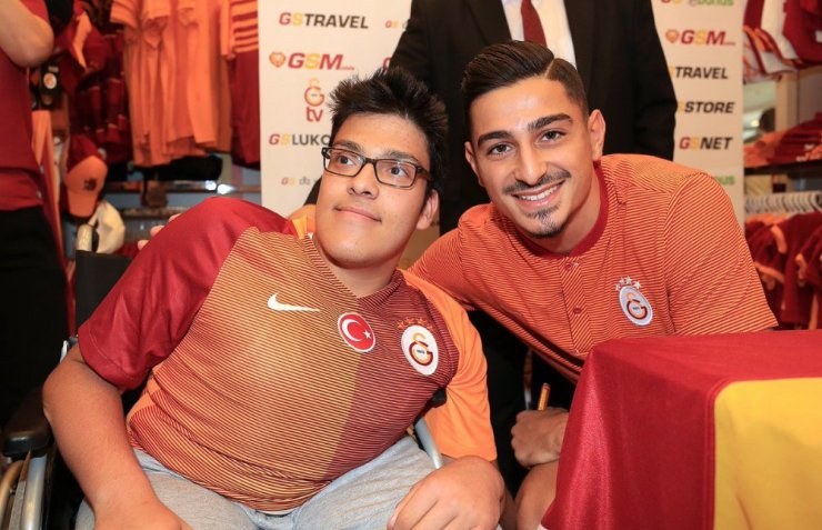 Koray Günter, Galatasaraylı taraftarlarla buluştu