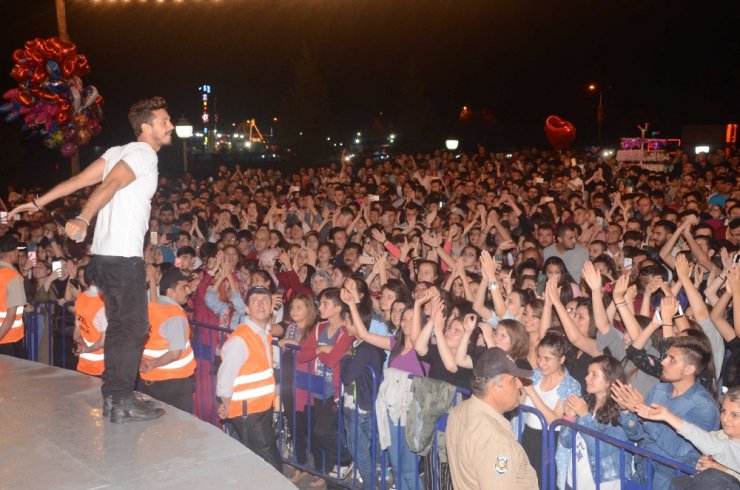 Kolpa, sarımsak festivalinde coşturdu