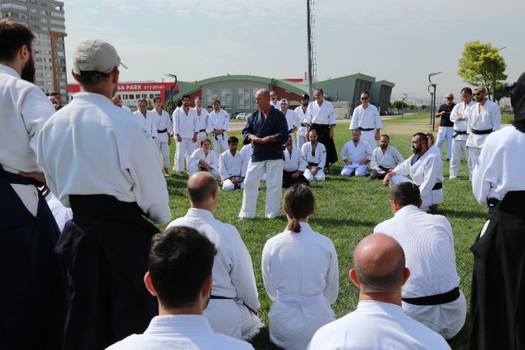 Başkent’te aikido antrenörlüğü için uzmanlardan ders alıyorlar