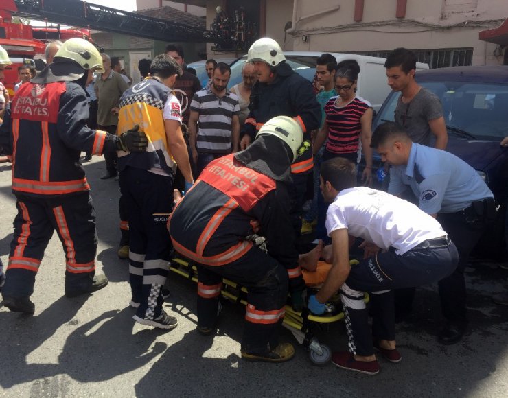 Zeytinburnu’nda iş yerinde yangın: 1 ölü, 10 yaralı