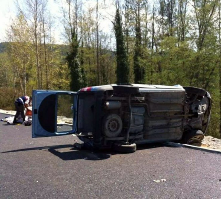 Yoldan çıkan otomobil takla attı: 5 yaralı