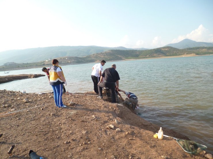 Osmaneli Çerkeşli Gölet’inde balık tutarken düştüğü suda boğuldu