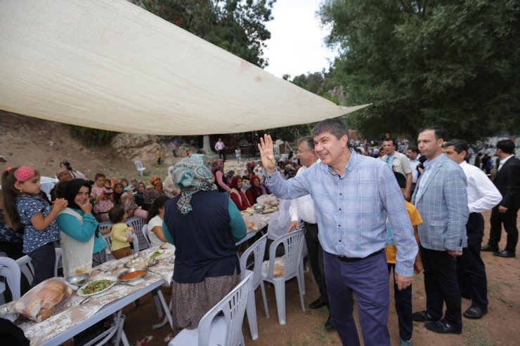 Başkan Türel yayla şenliklerine katıldı