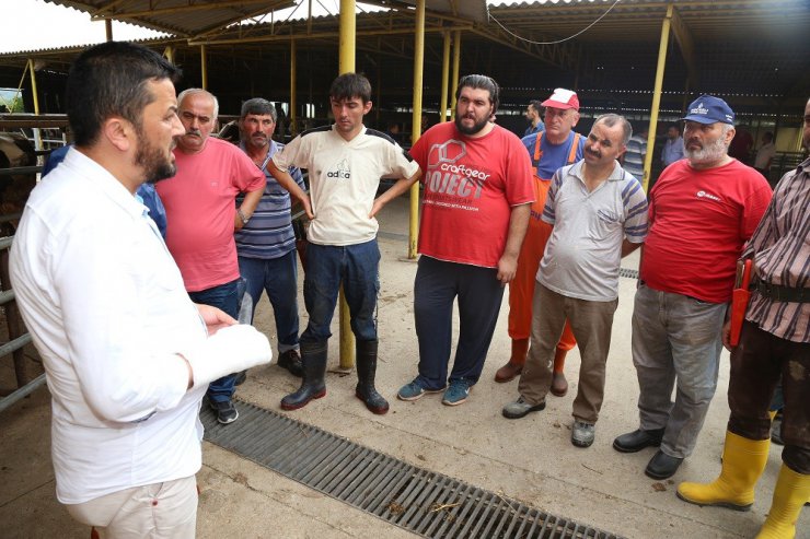 Vatandaşlar kurban kesmeyi KO-MEK’te öğreniyorlar