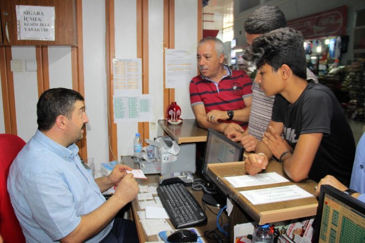 Bayram tatili uzadı, otobüs biletleri tükenme noktasına geldi