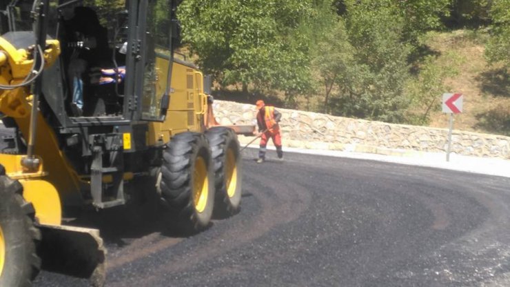 Bahçesaray’da asfalt çalışmaları