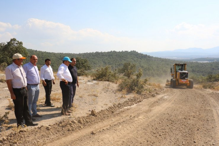 Yunusemre’de ova yolları düzenleniyor