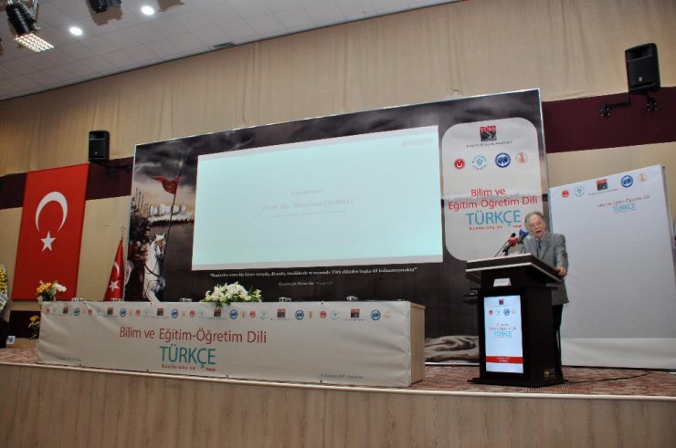 Karaman’da “Bilim ve Eğitim-Öğretim Dili Türkçe” paneli
