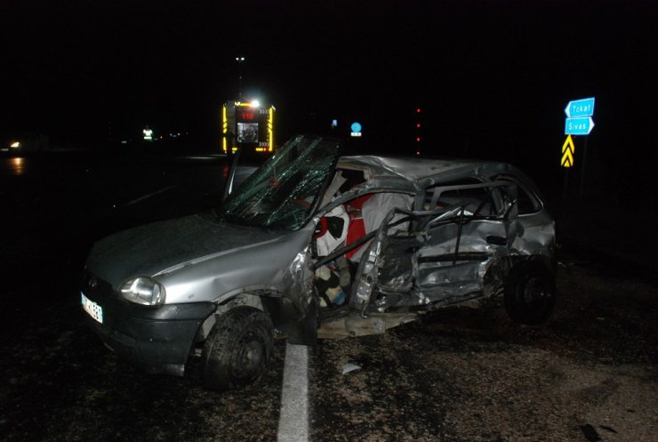 Eski belediye başkanı ve eşi trafik kazasında hayatını kaybetti