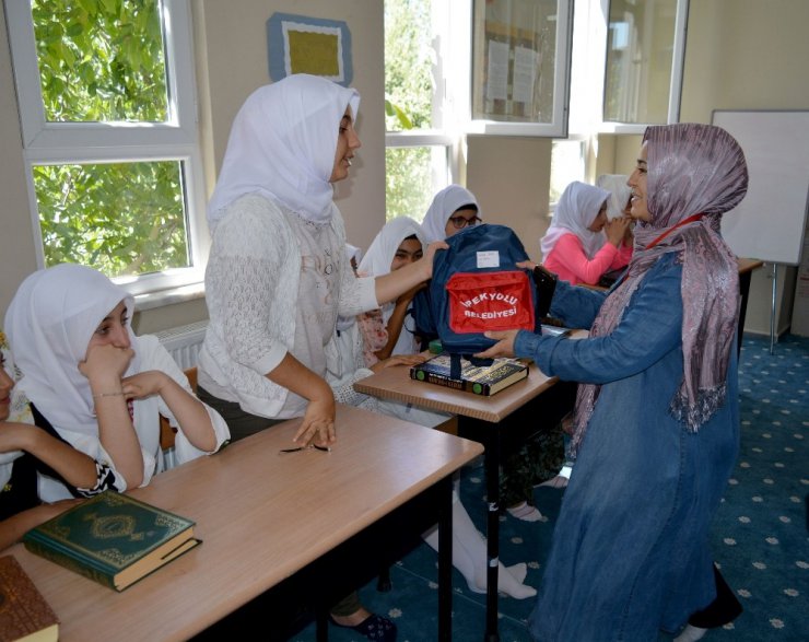 İpekyolu Belediyesi, Kur’an Kursu öğrencilerini unutmadı