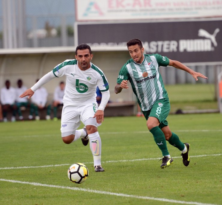 Bursaspor, pilot takımına gol yağdırdı