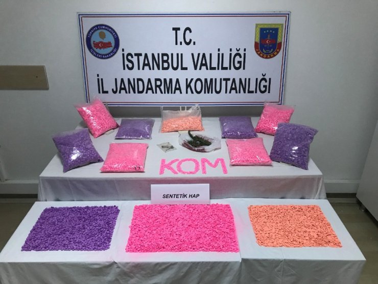 Şeker kutusunda Extacy’ye jandarma engeli