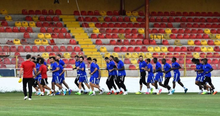 Evkur Yeni Malatyaspor tam kadro çalıştı