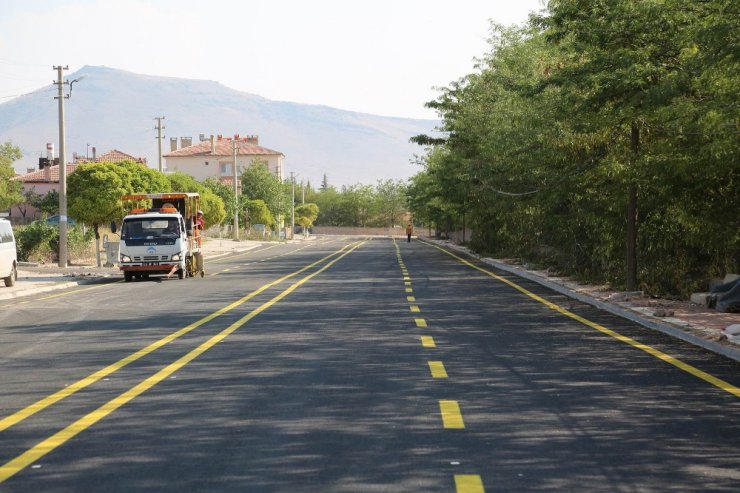 Develi Güney Aşağı Mahallesinde yaya yolu çizgi çalışması