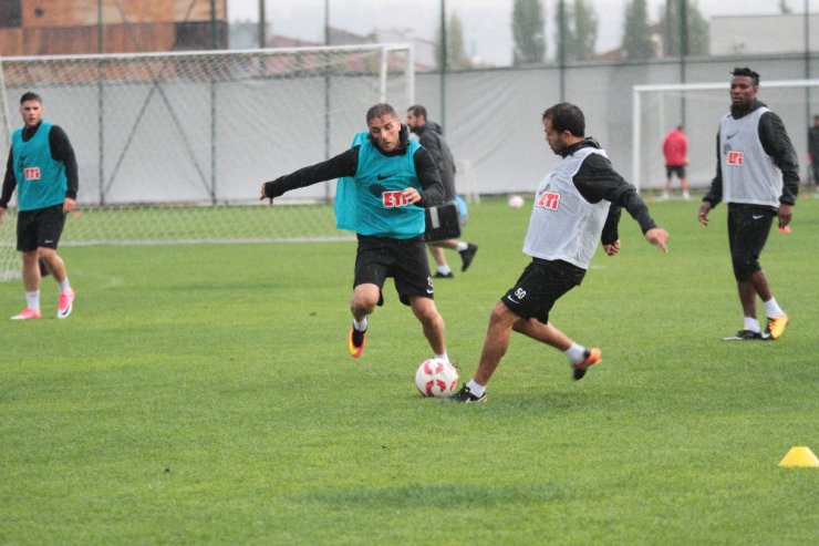 Eskişehirspor, Denizlispor’a hazırlanıyor