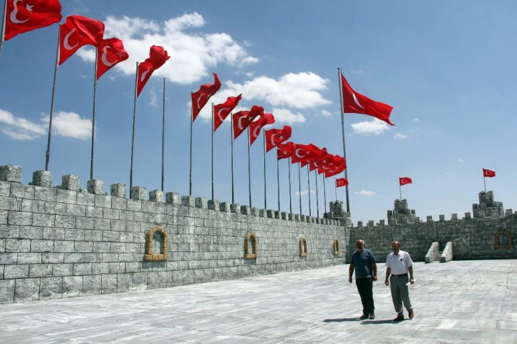 Halk arasında dolaşan rivayet kale yaptırdı