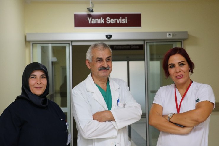 Op. Dr. Fikret Gözübüyük, "Yanık vakalarında, yanan bölge 10 dakika süreyle soğutulmalı"