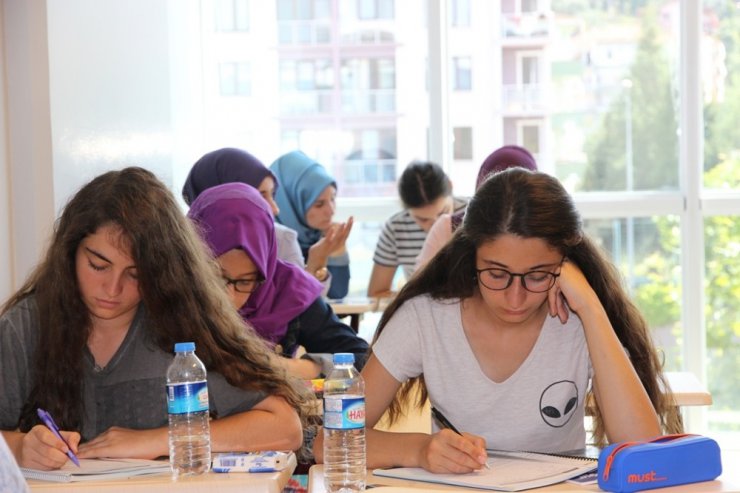 Akademi Lise’de yeni dönem için kayıtlar başladı