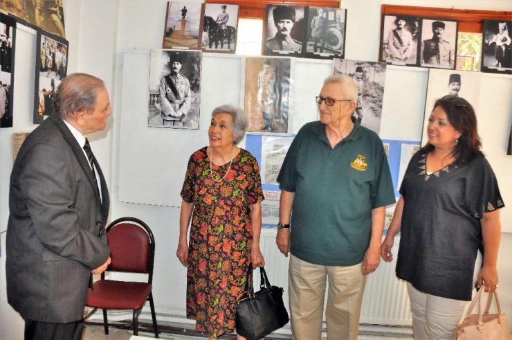 Namık Kemal’in torunu: "Yanında kağıt yoksa, gömleğinin kollarına yazardı"