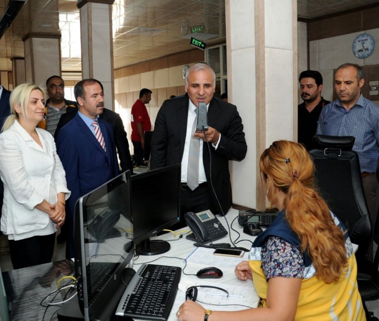 Vali Zorluoğlu Kamu Hastaneleri Birliği Genel Sekreterliğini ziyaret etti