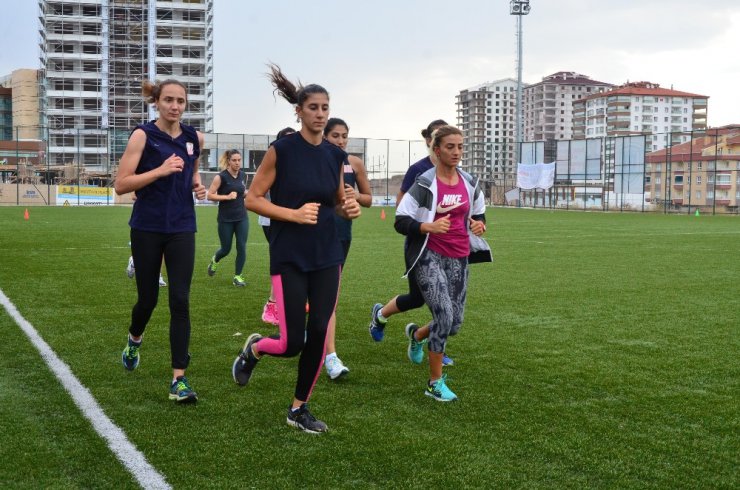 Pursakları’ın voleybolda hedefi Sultanlar Ligi