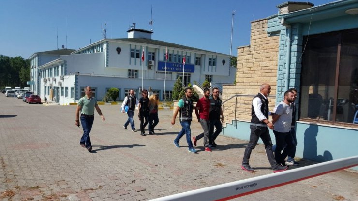 Polis bonzai satıcılarına savaş açtı