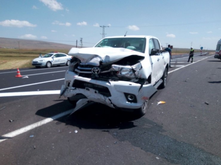 Susuz’da trafik kazası: 1 ölü 3 yaralı