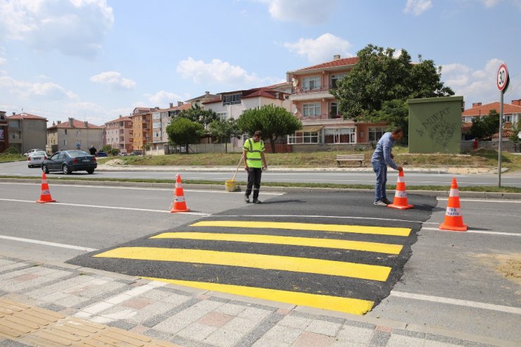 Kaymakam sözünü tuttu, hız kesiciler yapıldı