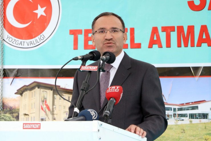 Bozdağ: "Cumhurbaşkanını indirmek istiyorlar"