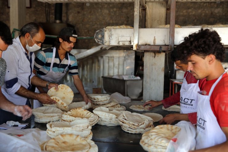 Suriye’de kurulan "Zafer Ekmek Fırını" üretime başladı