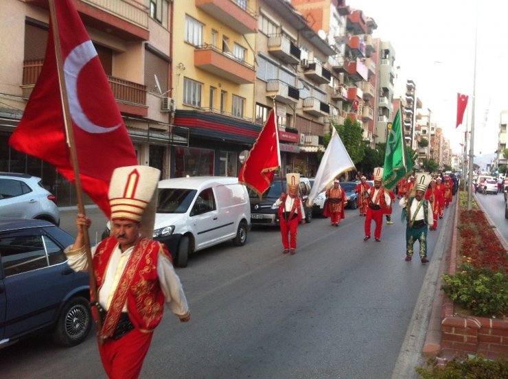 Sünnet şöleninde 58 çocuk erkekliğe ilk adımını attı