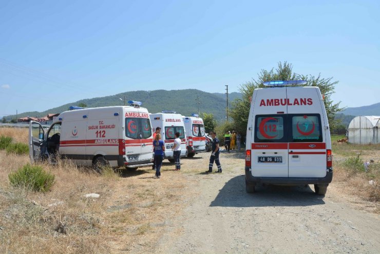 Dalaman’da otomobil şarampole devrildi; 6 yaralı