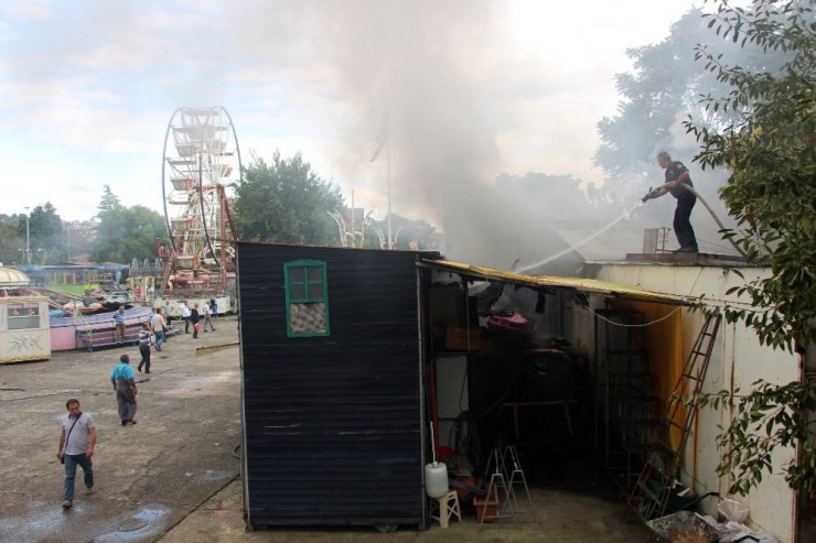 Samsun’da lunaparkta korkutan yangın