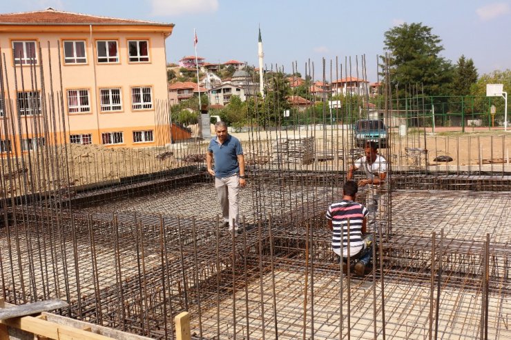 Hayırsever muhtar mahallesine okul yaptırıyor