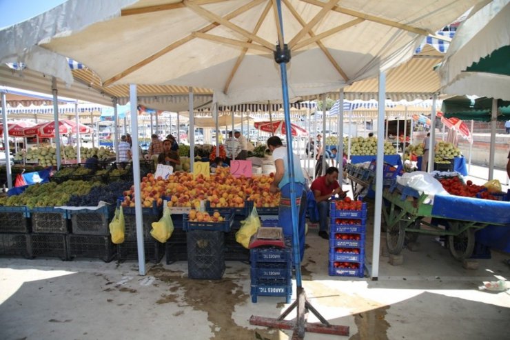 Siirt’te satıcılar semt pazarına yerleşmeye başladı