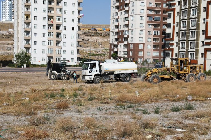 Talas’ta kurban pazar yerleri ilaçlandı